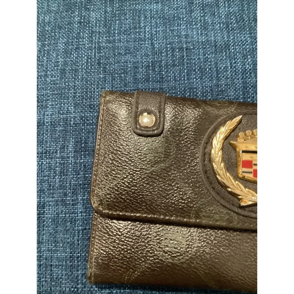 Vintage GM Cadillac Emblem  Trifold Wallet All Over Print